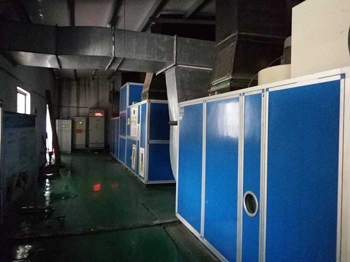安徽哈博集團軟膠囊生產企業30%濕度，5臺轉輪除濕機組，1臺60000風量，4臺45000風量